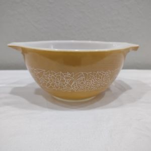 Vintage Pyrex woodland small mixing bowl 441